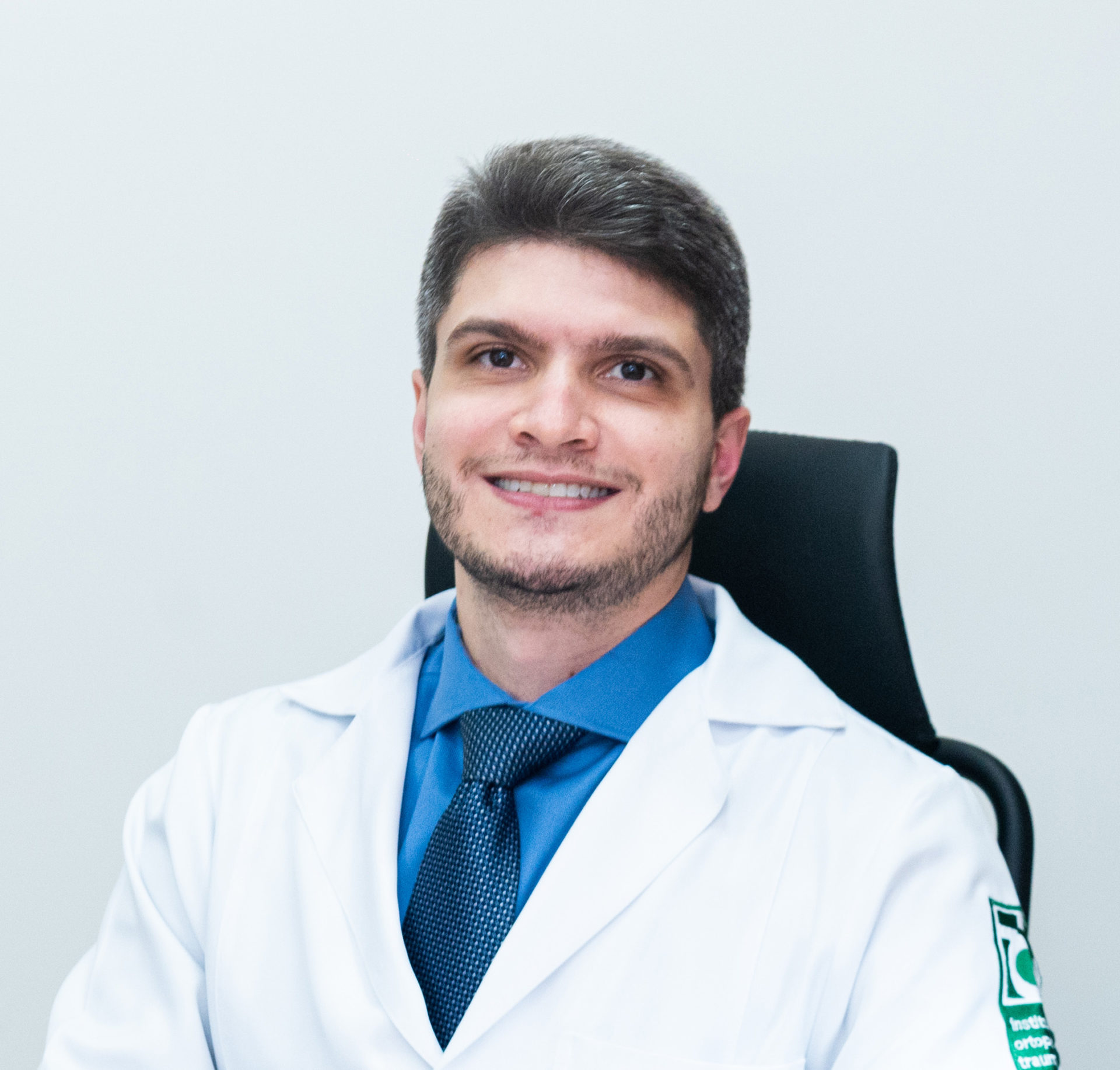 Dr. Luiz Eduardo Ribeiro | Ortopedia e Cirurgia da Coluna